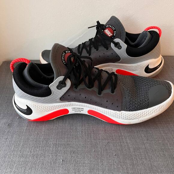 nike joyride run flyknit crimson